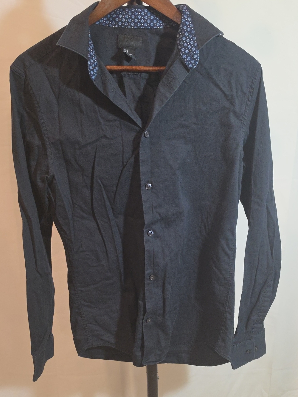 H&M Black Button-Down Shirt with Patterned Collar